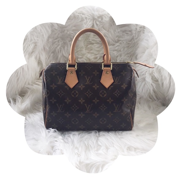 Louis Vuitton Handbags - Authentic Louis Vuitton Speedy 25 Monogram